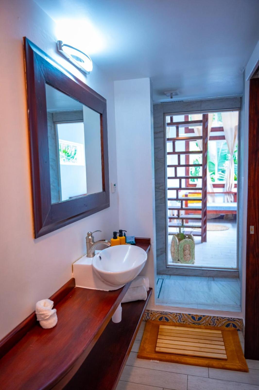 Villa Copthall Trafalgar エクステリア 写真